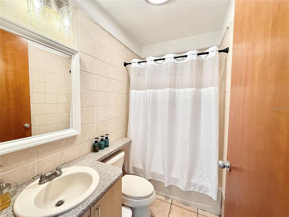 En Venta: $345,000 (3 camas, 2 baños, 1861 Pies cuadrados)