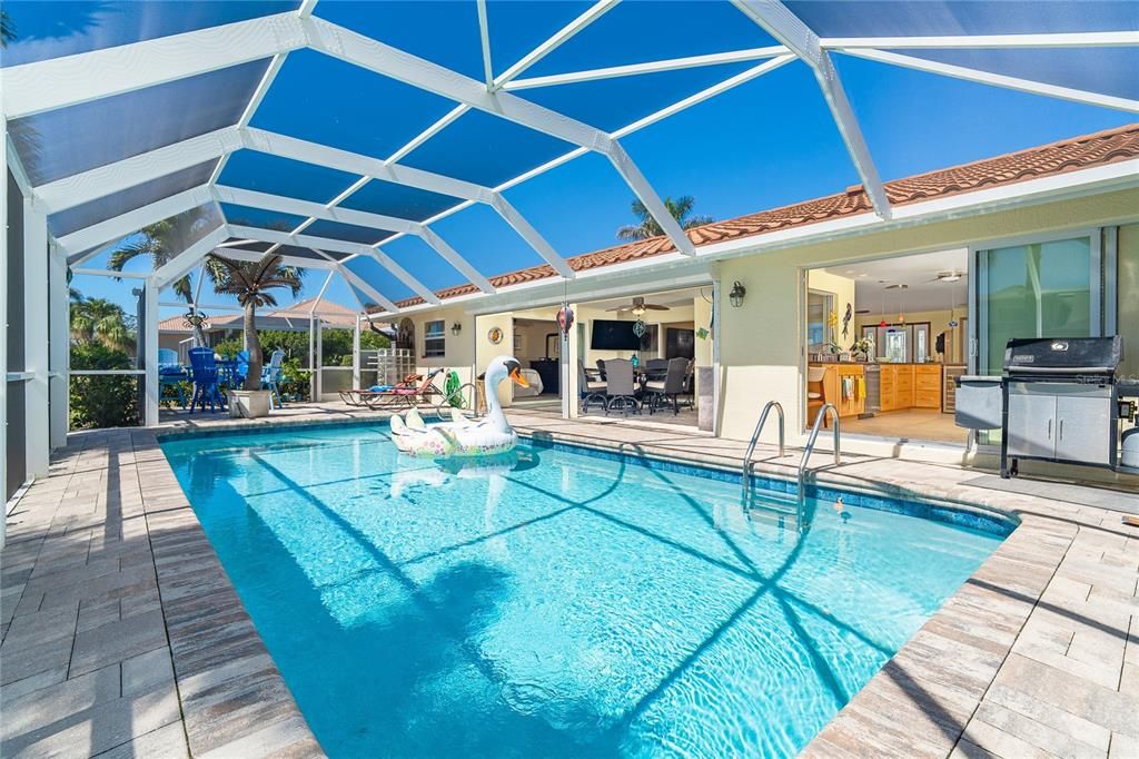 Active With Contract: $699,000 (3 beds, 3 baths, 1974 Square Feet)