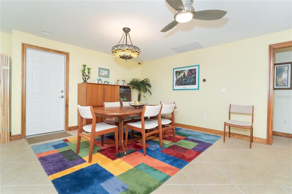 Active With Contract: $699,000 (3 beds, 3 baths, 1974 Square Feet)