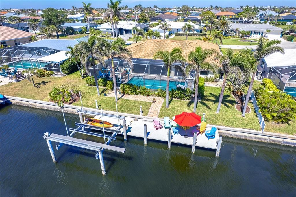 Active With Contract: $699,000 (3 beds, 3 baths, 1974 Square Feet)