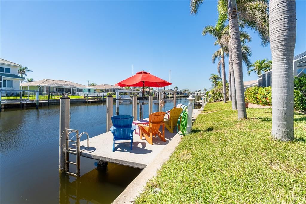 Active With Contract: $699,000 (3 beds, 3 baths, 1974 Square Feet)