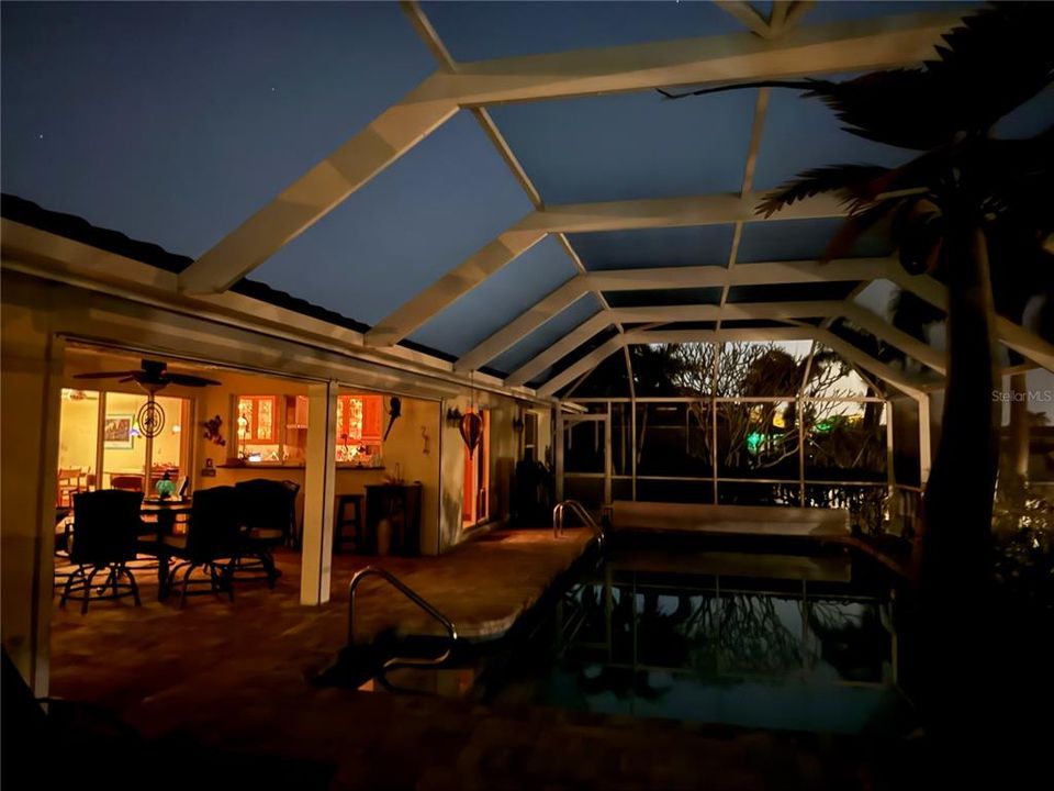 Active With Contract: $699,000 (3 beds, 3 baths, 1974 Square Feet)
