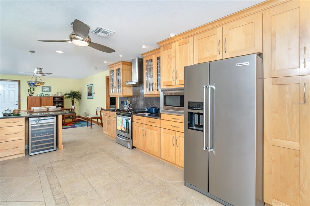 Active With Contract: $699,000 (3 beds, 3 baths, 1974 Square Feet)