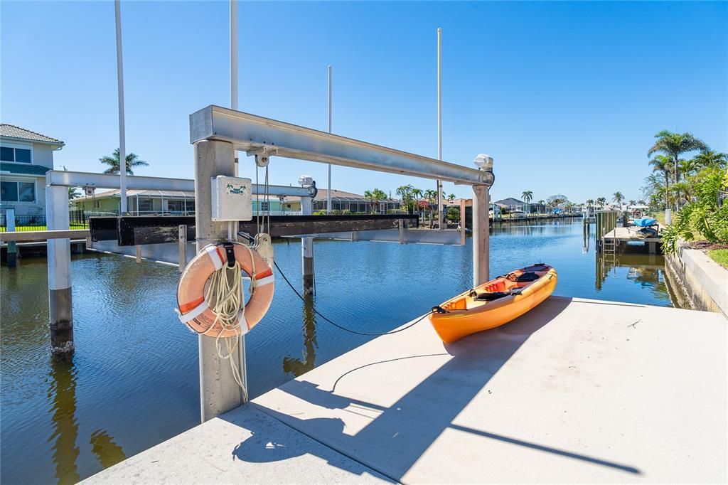 Active With Contract: $699,000 (3 beds, 3 baths, 1974 Square Feet)