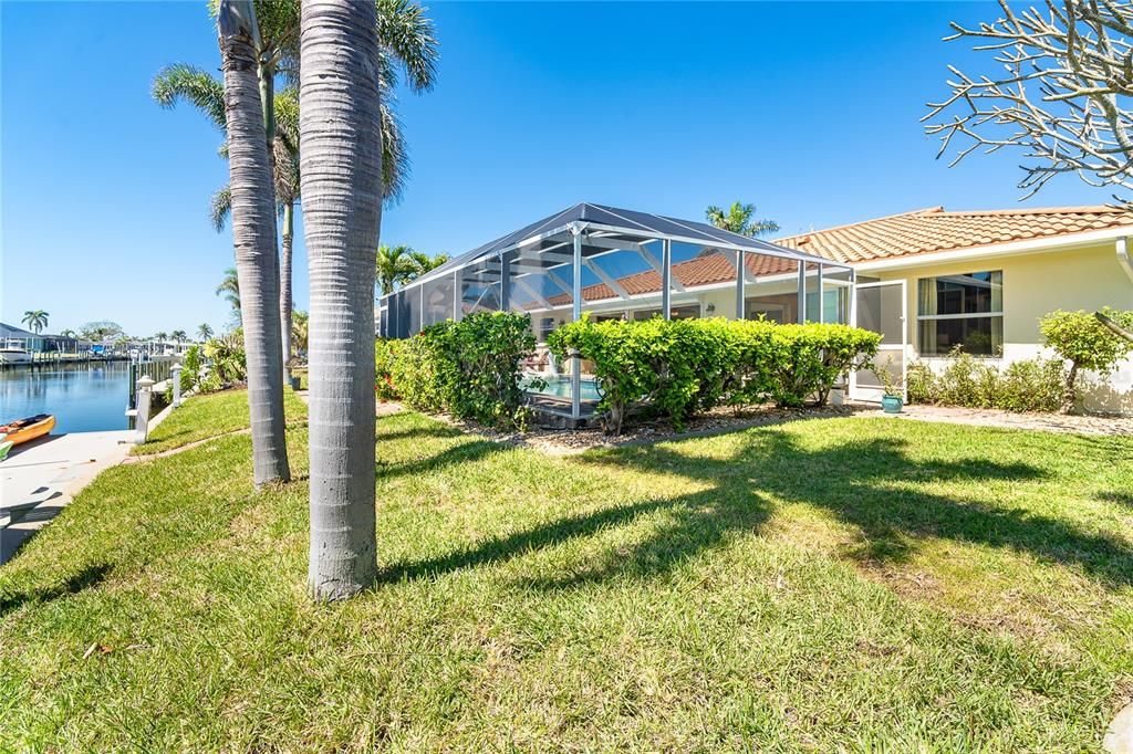 Active With Contract: $699,000 (3 beds, 3 baths, 1974 Square Feet)