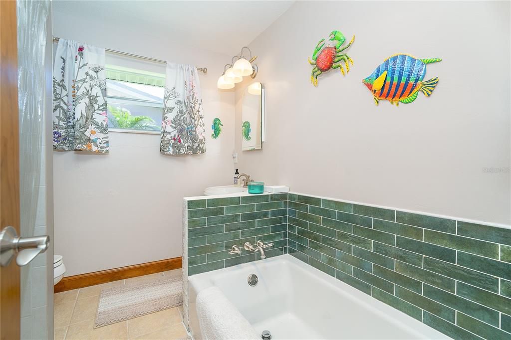 Active With Contract: $699,000 (3 beds, 3 baths, 1974 Square Feet)