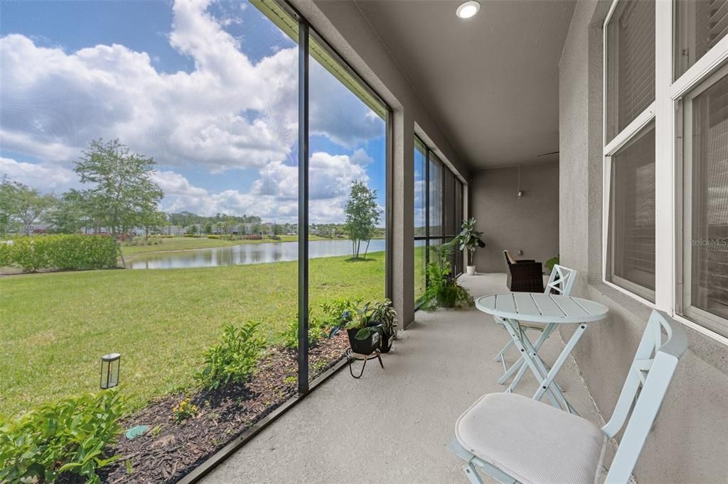 Activo con contrato: $669,900 (5 camas, 4 baños, 3461 Pies cuadrados)
