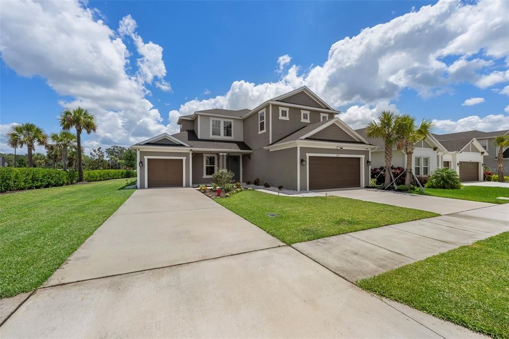 Activo con contrato: $669,900 (5 camas, 4 baños, 3461 Pies cuadrados)