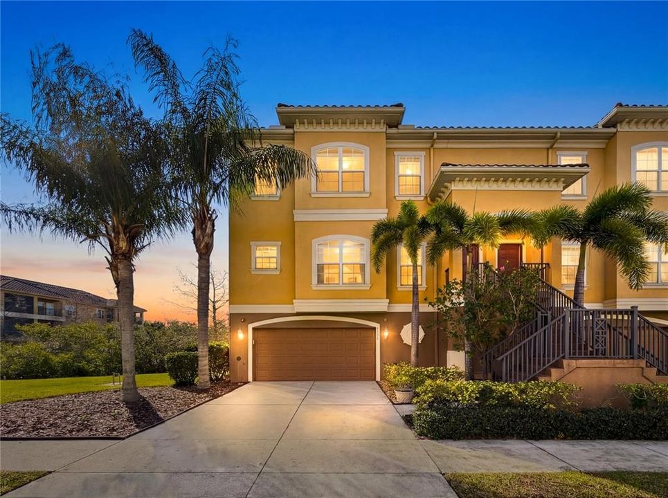 En Venta: $385,000 (3 camas, 3 baños, 2510 Pies cuadrados)