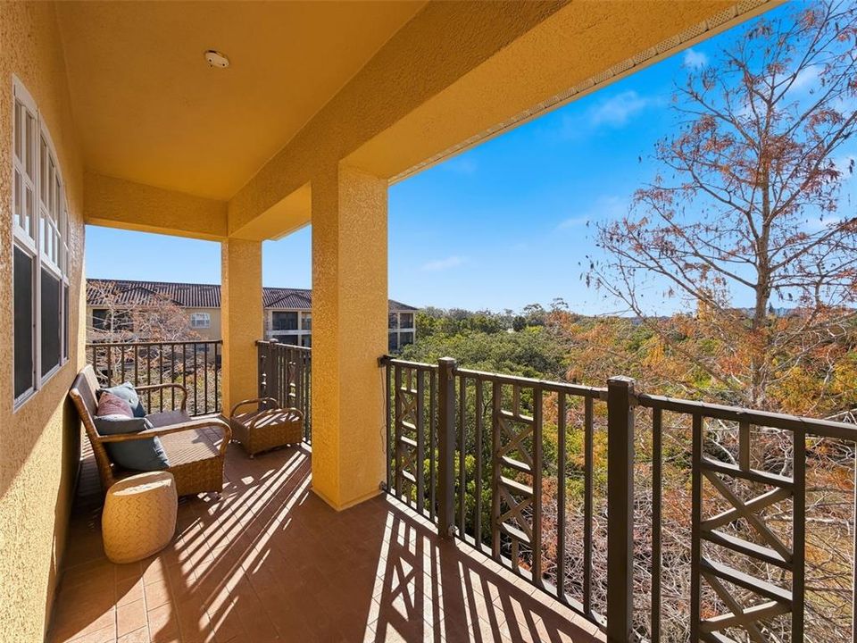 En Venta: $385,000 (3 camas, 3 baños, 2510 Pies cuadrados)