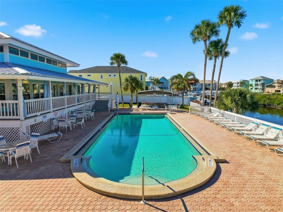 En Venta: $385,000 (3 camas, 3 baños, 2510 Pies cuadrados)