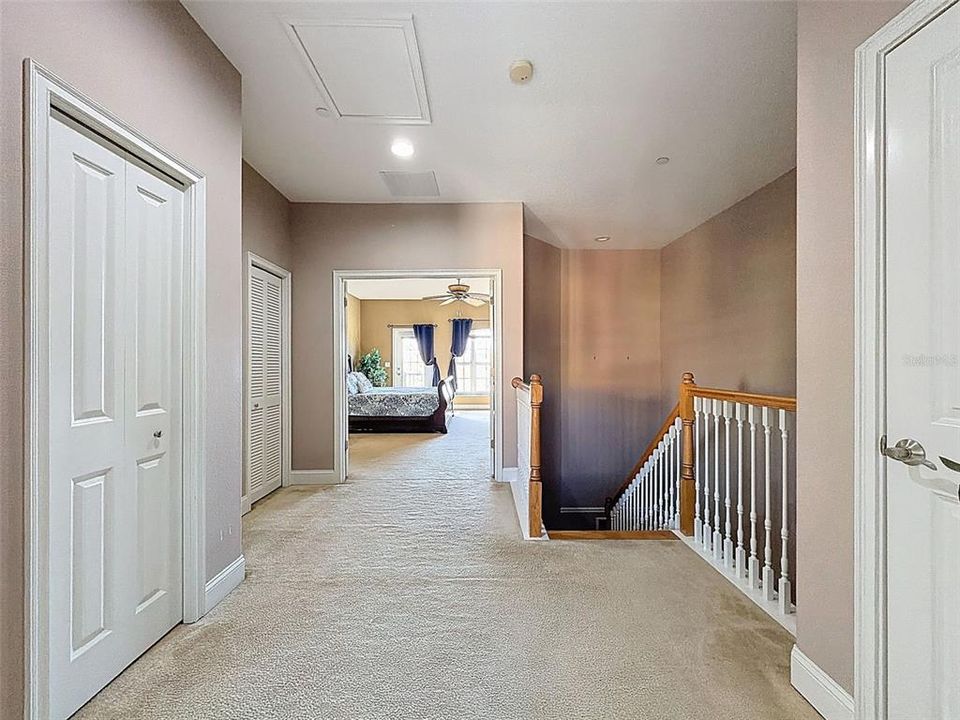 En Venta: $385,000 (3 camas, 3 baños, 2510 Pies cuadrados)