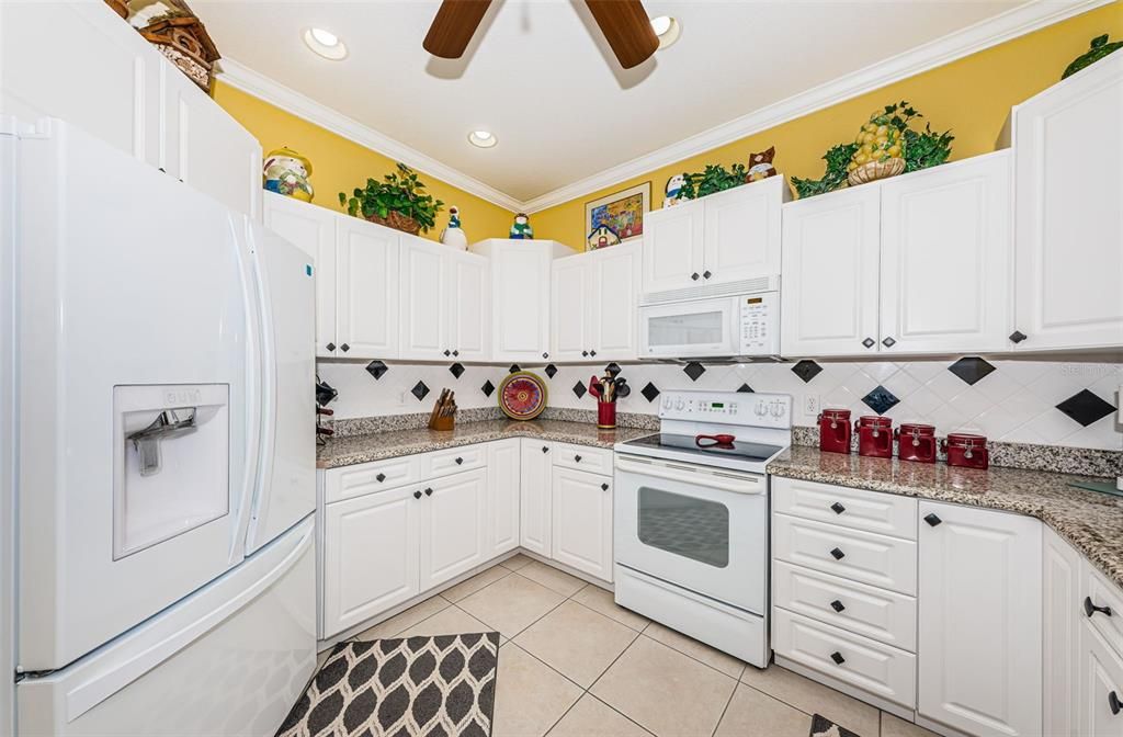 For Sale: $899,000 (3 beds, 3 baths, 1958 Square Feet)
