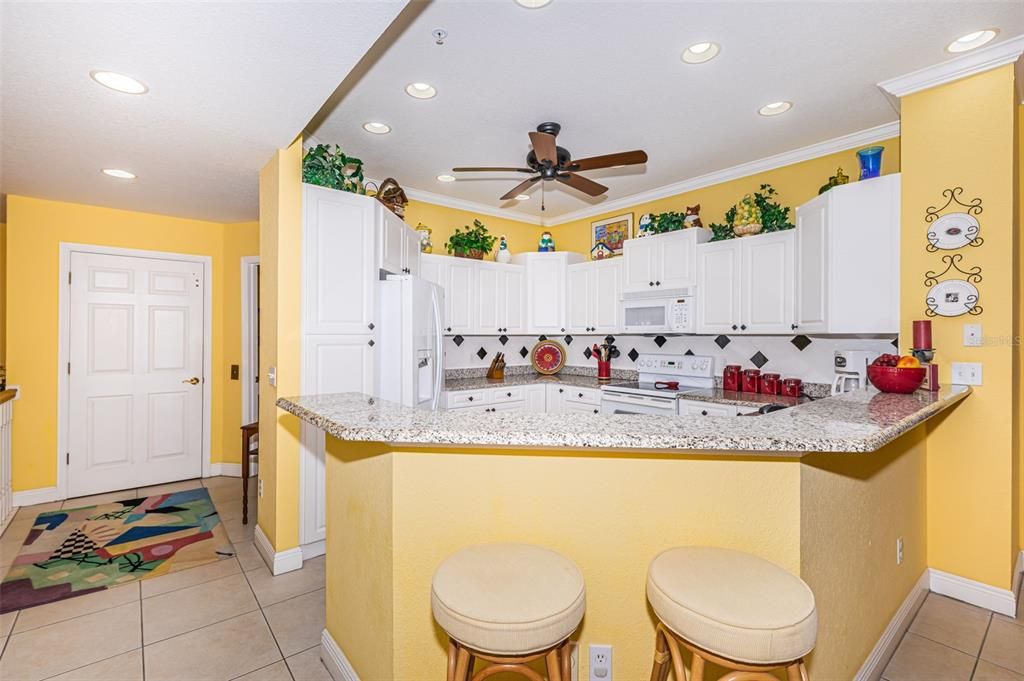 For Sale: $899,000 (3 beds, 3 baths, 1958 Square Feet)