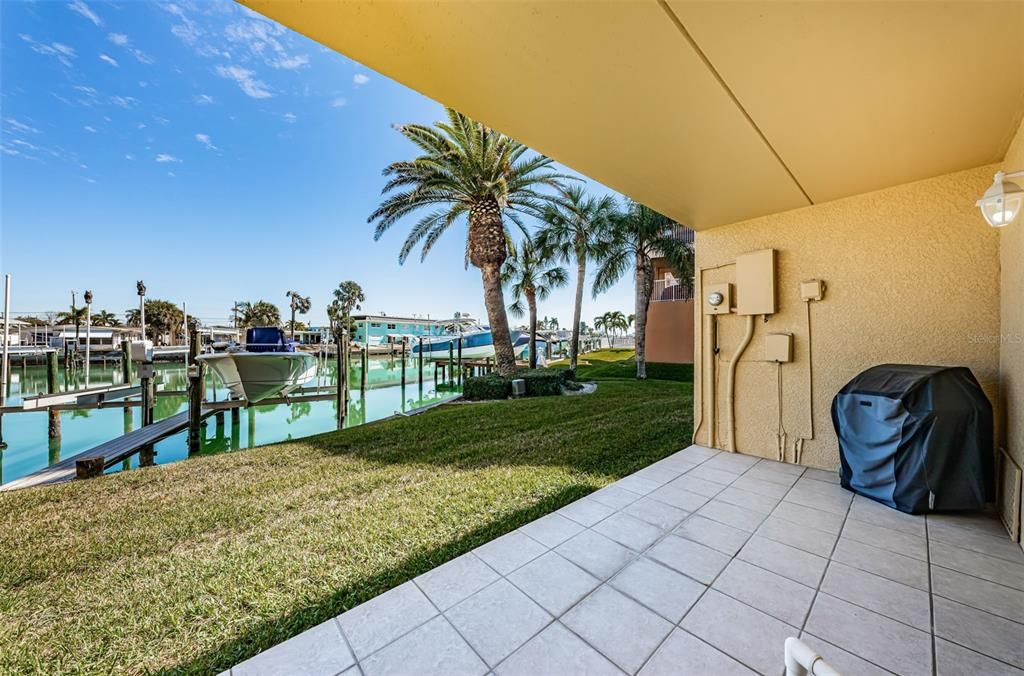 For Sale: $899,000 (3 beds, 3 baths, 1958 Square Feet)