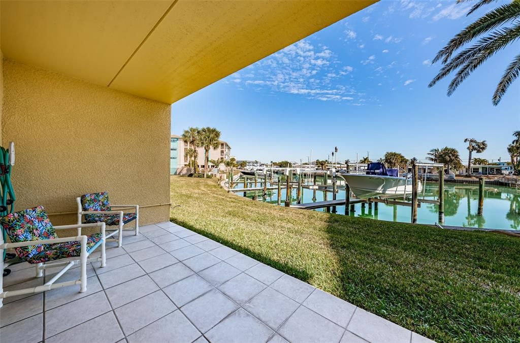 For Sale: $899,000 (3 beds, 3 baths, 1958 Square Feet)