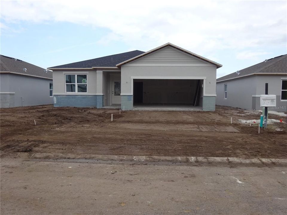 Recently Sold: $413,039 (4 beds, 2 baths, 2333 Square Feet)