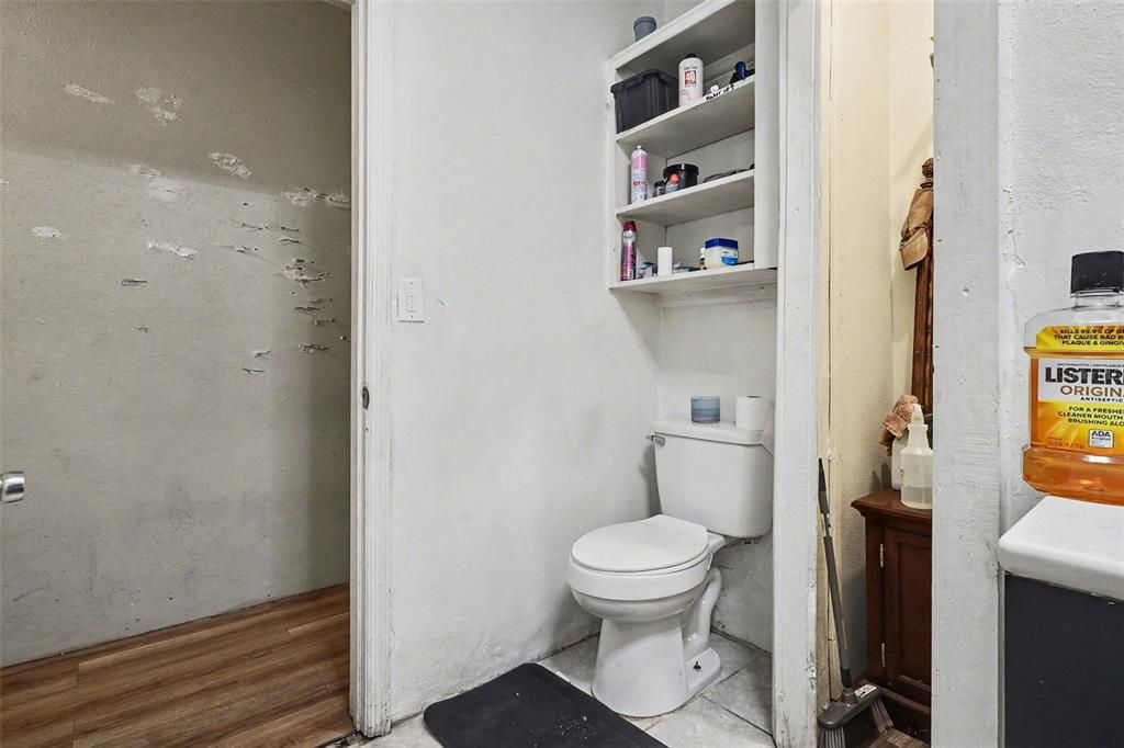 Activo con contrato: $150,000 (3 camas, 1 baños, 1410 Pies cuadrados)