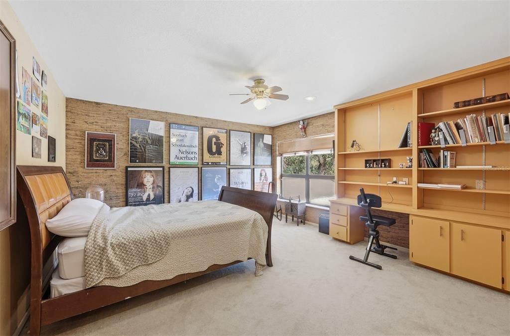 For Sale: $878,500 (6 beds, 3 baths, 5514 Square Feet)