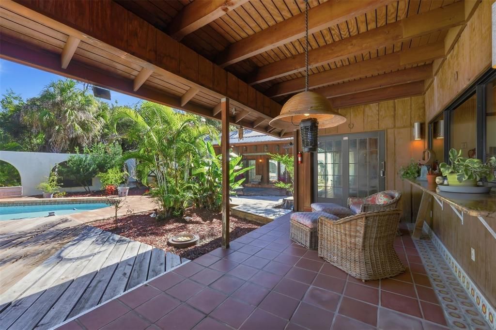 For Sale: $878,500 (6 beds, 3 baths, 5514 Square Feet)