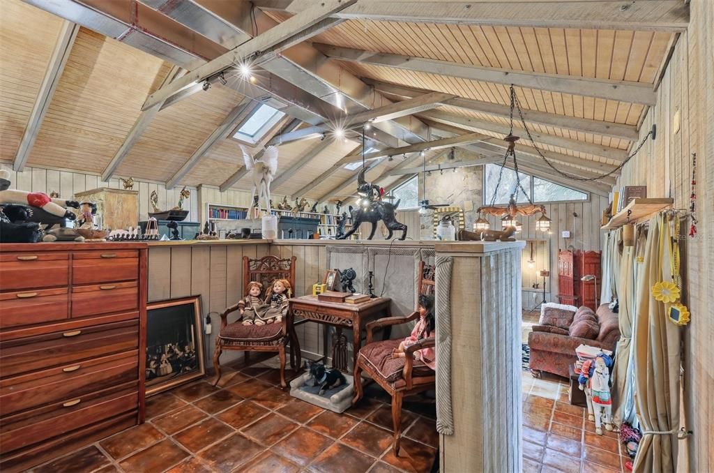 For Sale: $878,500 (6 beds, 3 baths, 5514 Square Feet)