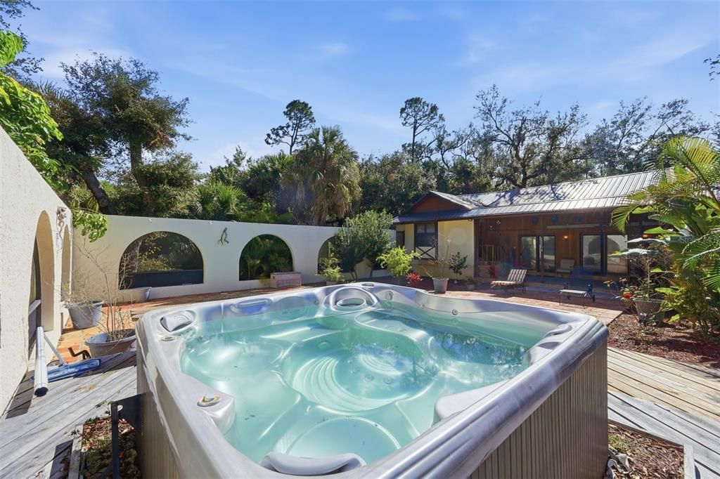For Sale: $878,500 (6 beds, 3 baths, 5514 Square Feet)