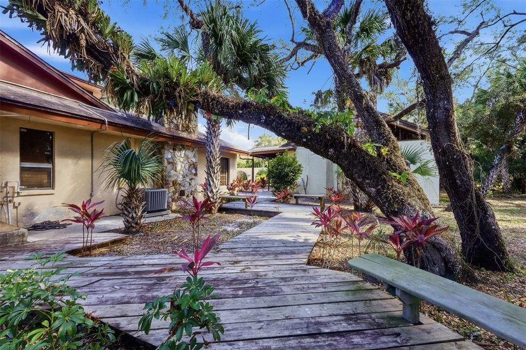 For Sale: $878,500 (6 beds, 3 baths, 5514 Square Feet)