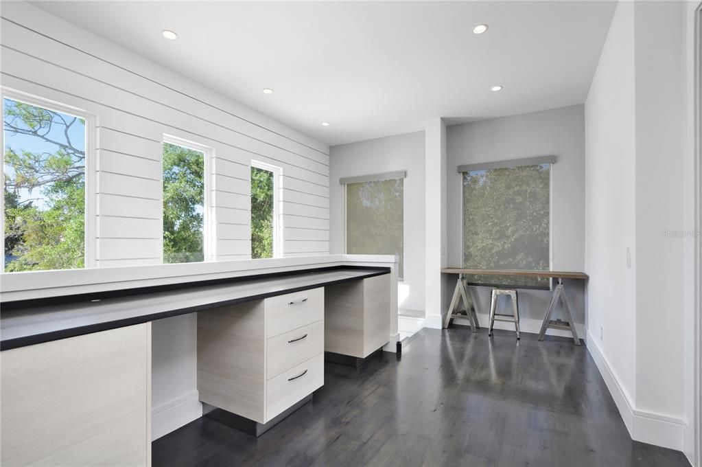 For Sale: $1,800,000 (4 beds, 4 baths, 3567 Square Feet)