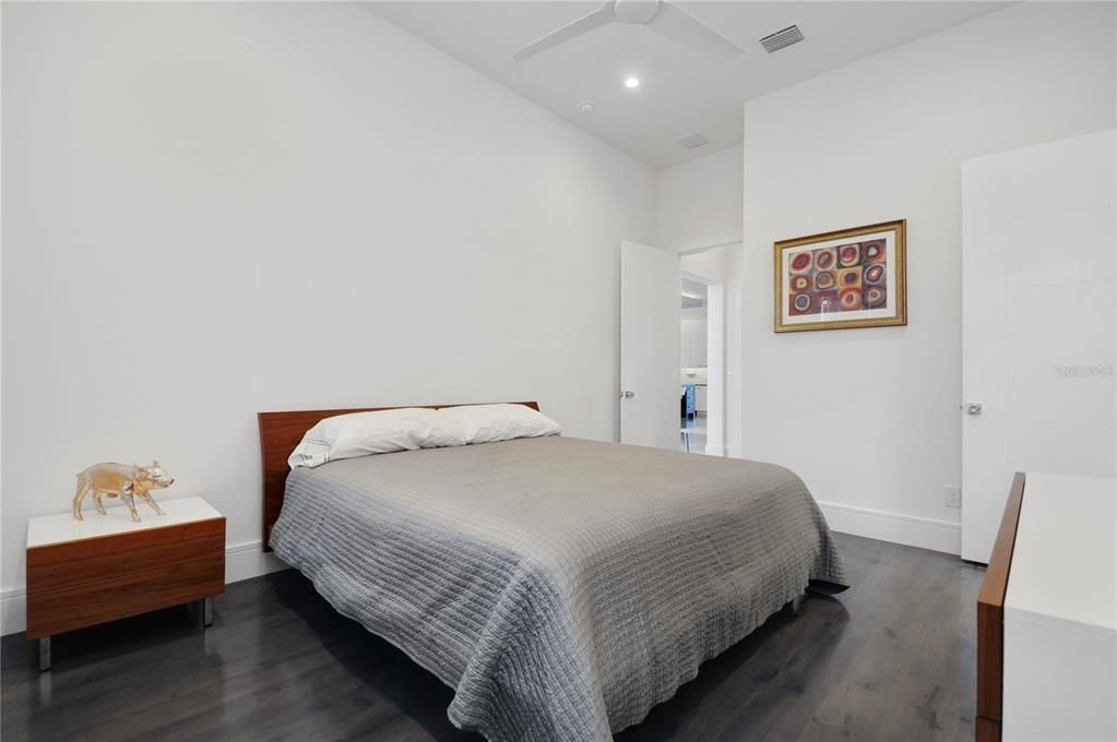 For Sale: $1,800,000 (4 beds, 4 baths, 3567 Square Feet)