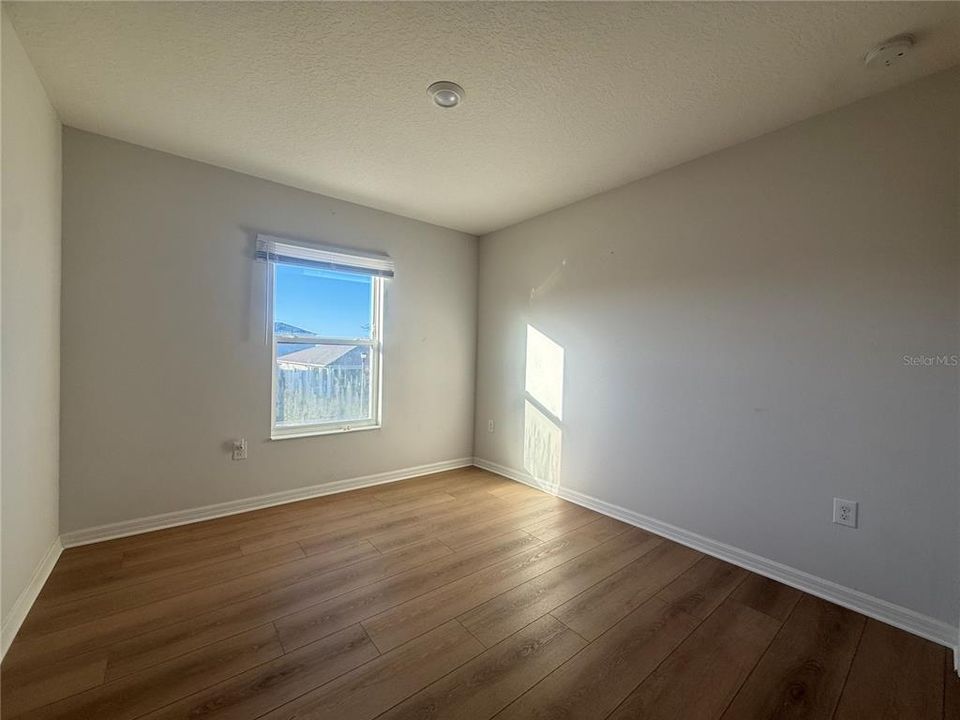 For Rent: $2,600 (5 beds, 3 baths, 2810 Square Feet)