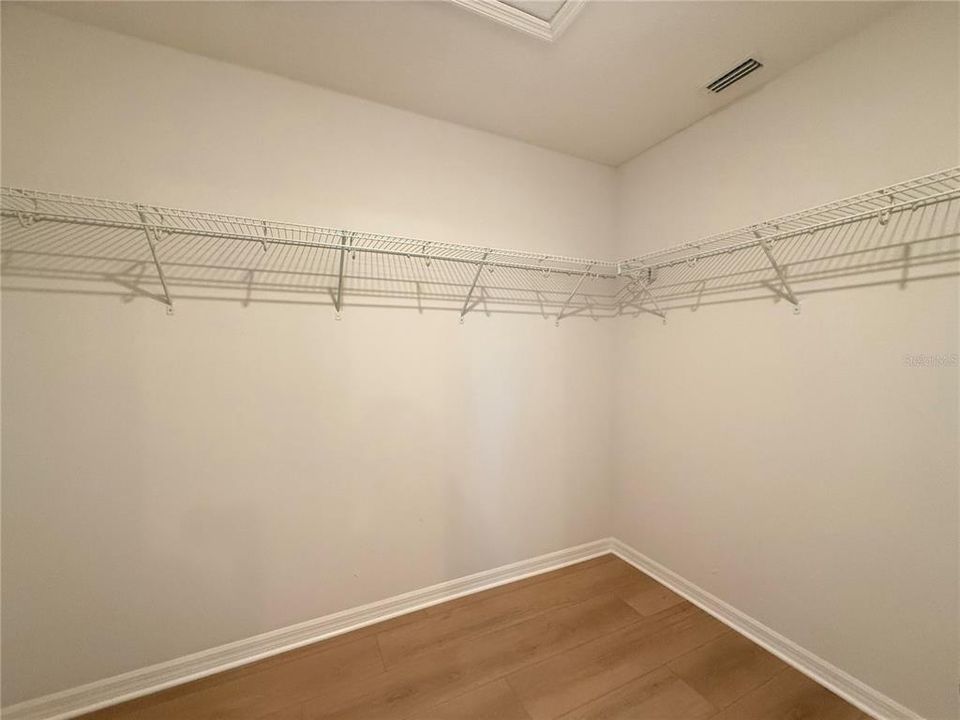 For Rent: $2,600 (5 beds, 3 baths, 2810 Square Feet)