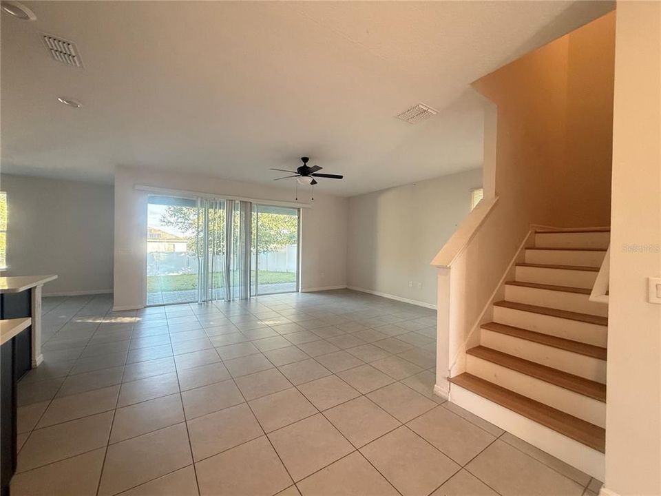 For Rent: $2,600 (5 beds, 3 baths, 2810 Square Feet)