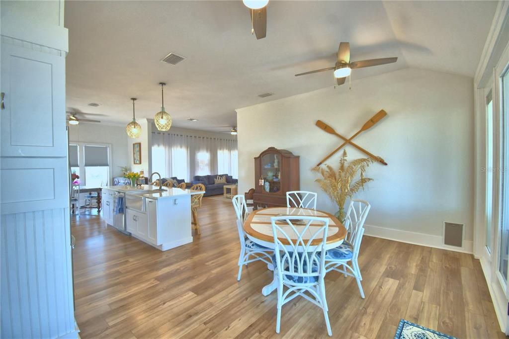 For Sale: $595,000 (3 beds, 2 baths, 1740 Square Feet)