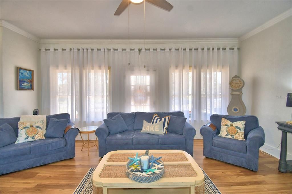 For Sale: $595,000 (3 beds, 2 baths, 1740 Square Feet)