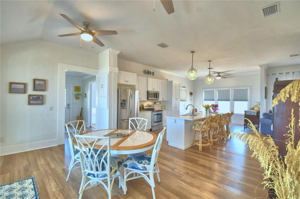 For Sale: $595,000 (3 beds, 2 baths, 1740 Square Feet)