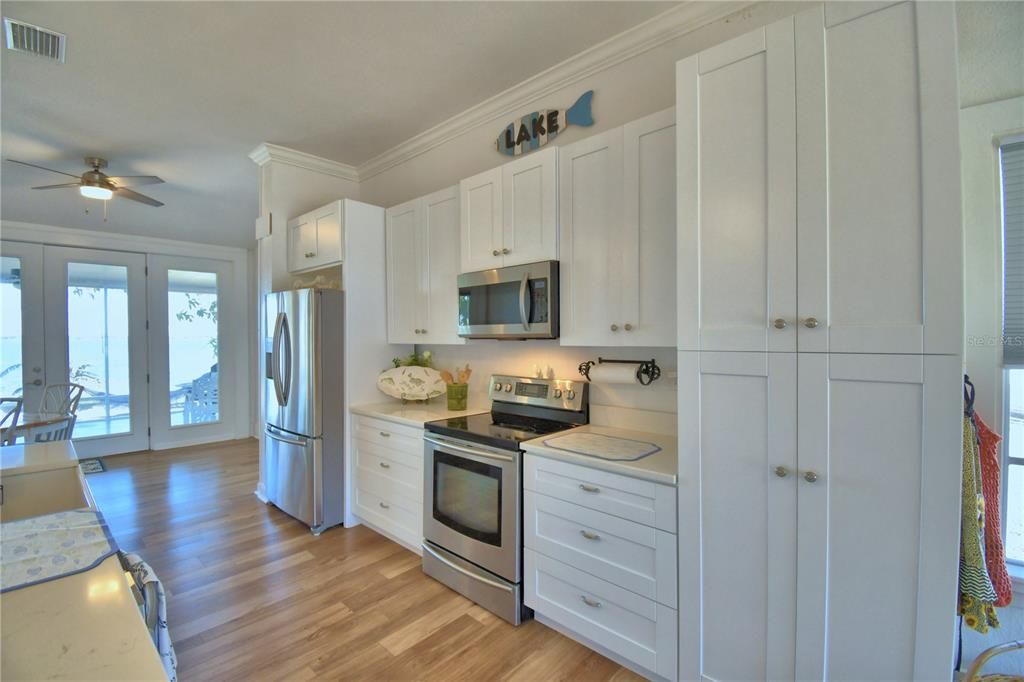 For Sale: $595,000 (3 beds, 2 baths, 1740 Square Feet)