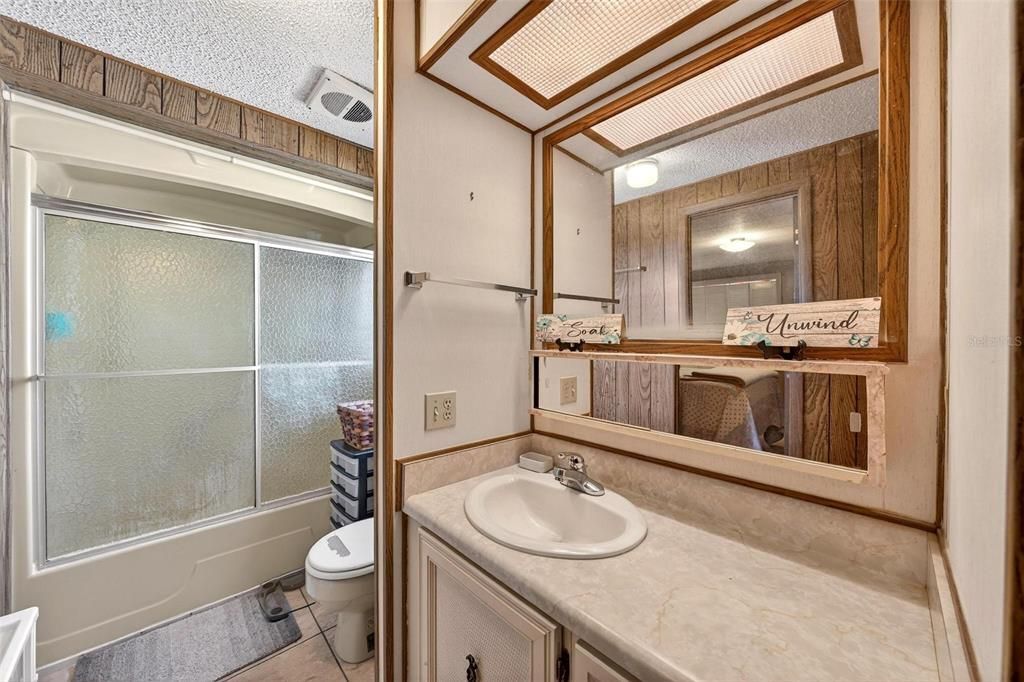 На продажу: $299,900 (3 спален, 2 ванн, 1248 Квадратных фут)