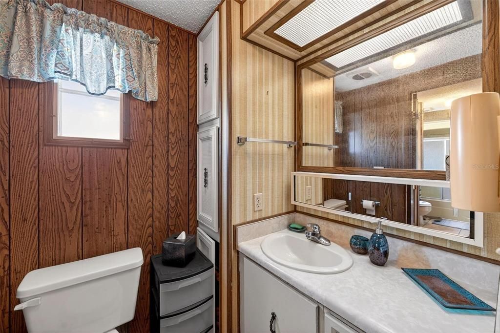 На продажу: $299,900 (3 спален, 2 ванн, 1248 Квадратных фут)