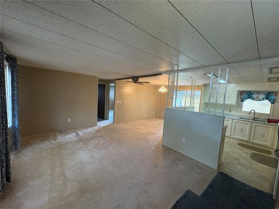На продажу: $299,900 (3 спален, 2 ванн, 1248 Квадратных фут)