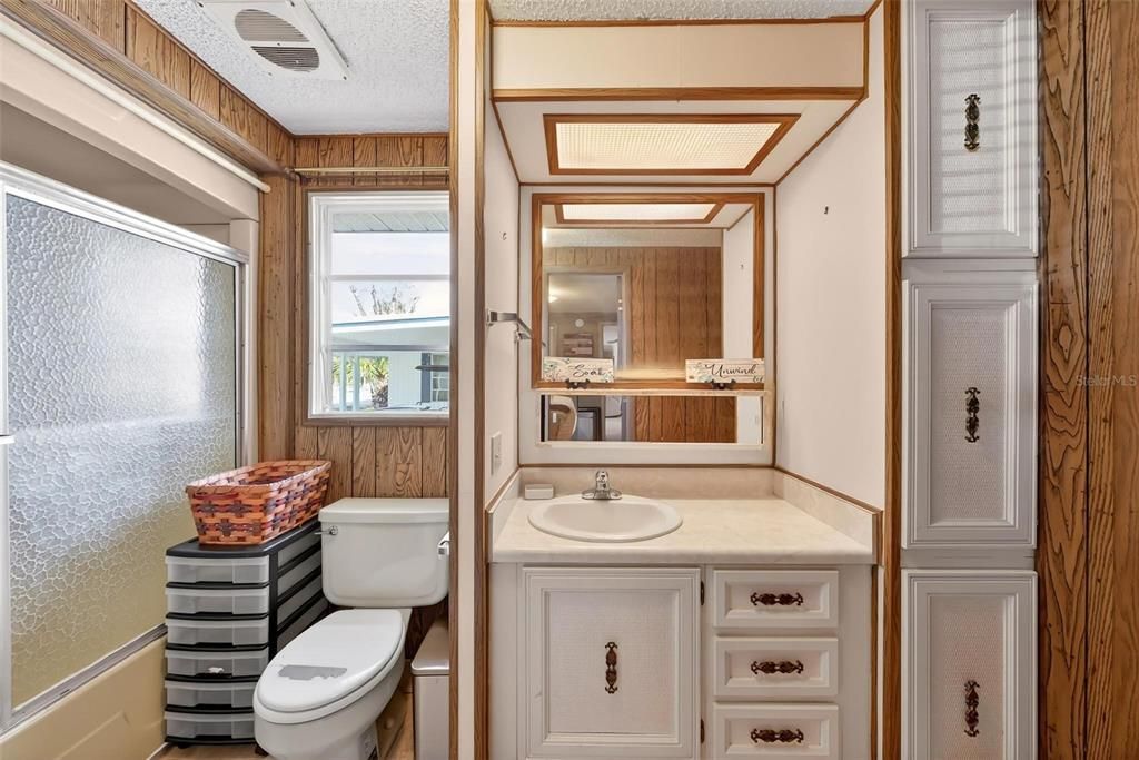 На продажу: $299,900 (3 спален, 2 ванн, 1248 Квадратных фут)