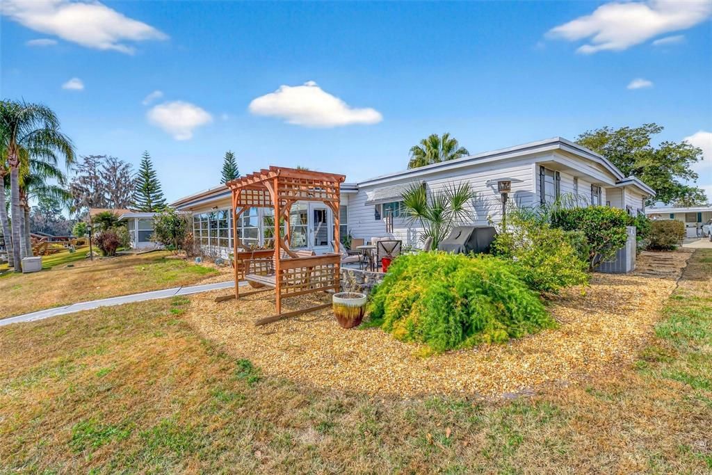 На продажу: $299,900 (3 спален, 2 ванн, 1248 Квадратных фут)