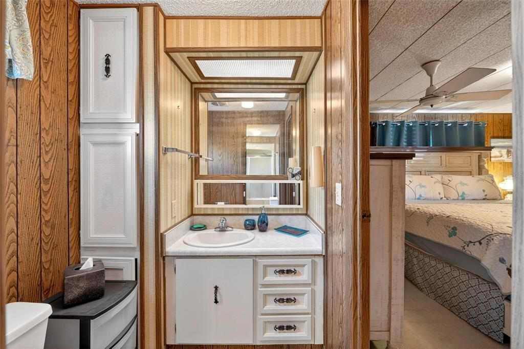 На продажу: $299,900 (3 спален, 2 ванн, 1248 Квадратных фут)