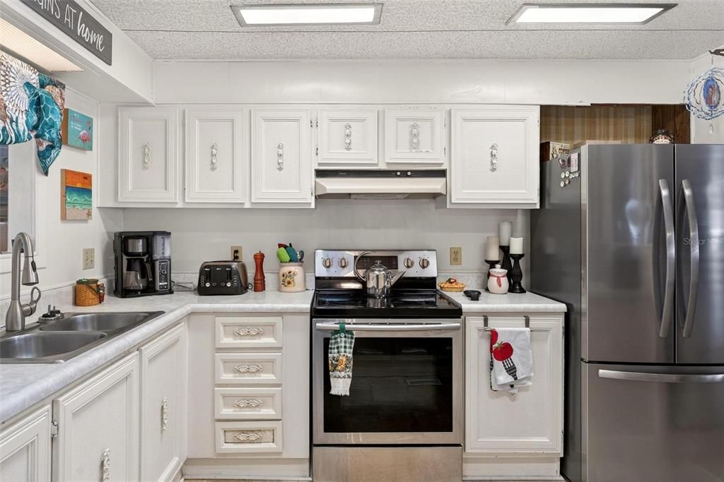 На продажу: $299,900 (3 спален, 2 ванн, 1248 Квадратных фут)