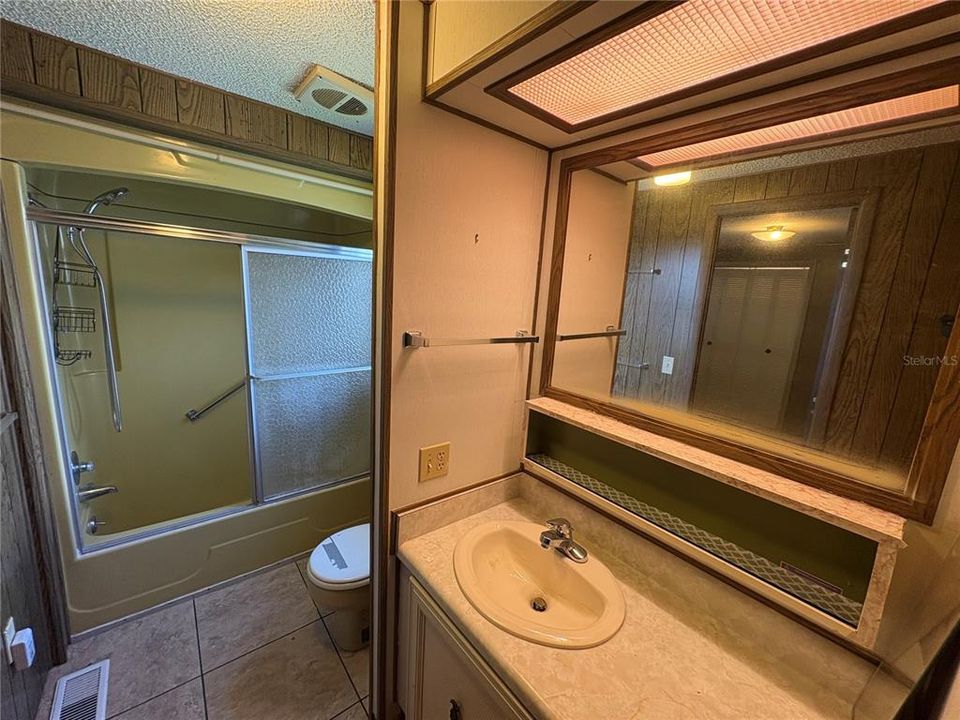 На продажу: $299,900 (3 спален, 2 ванн, 1248 Квадратных фут)