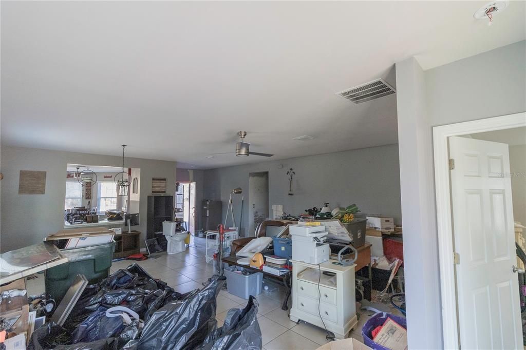 Active With Contract: $245,000 (3 beds, 2 baths, 1729 Square Feet)