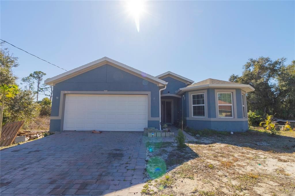Active With Contract: $245,000 (3 beds, 2 baths, 1729 Square Feet)