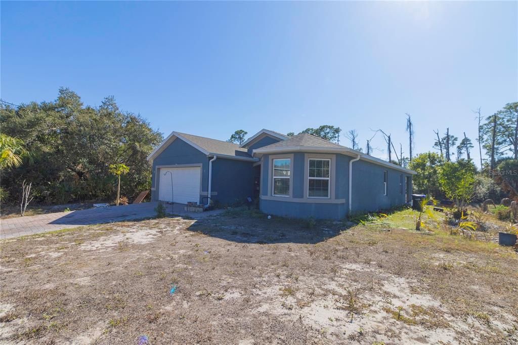 Active With Contract: $245,000 (3 beds, 2 baths, 1729 Square Feet)