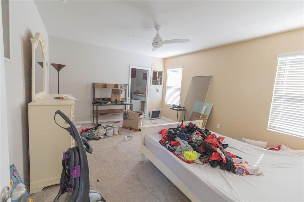 Active With Contract: $245,000 (3 beds, 2 baths, 1729 Square Feet)
