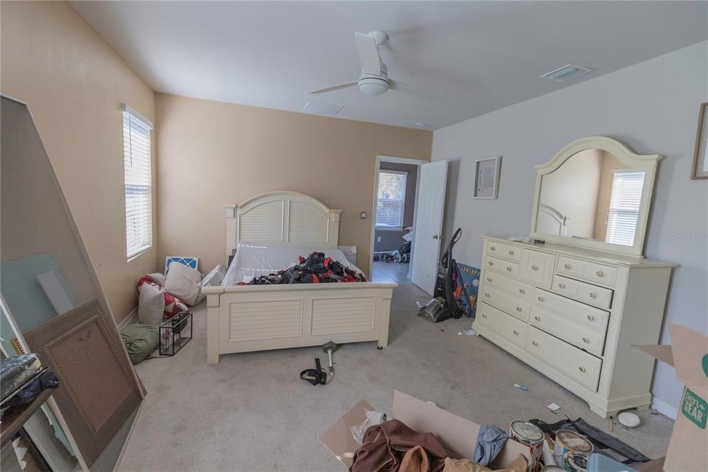 Active With Contract: $245,000 (3 beds, 2 baths, 1729 Square Feet)