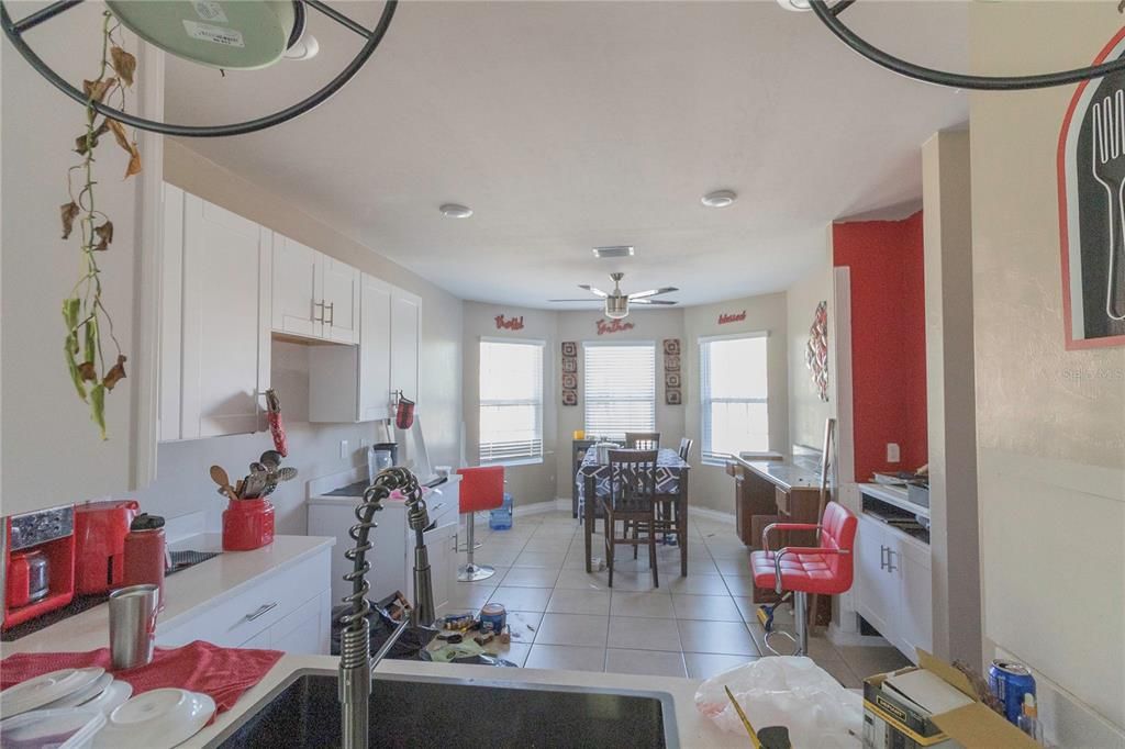 Active With Contract: $245,000 (3 beds, 2 baths, 1729 Square Feet)